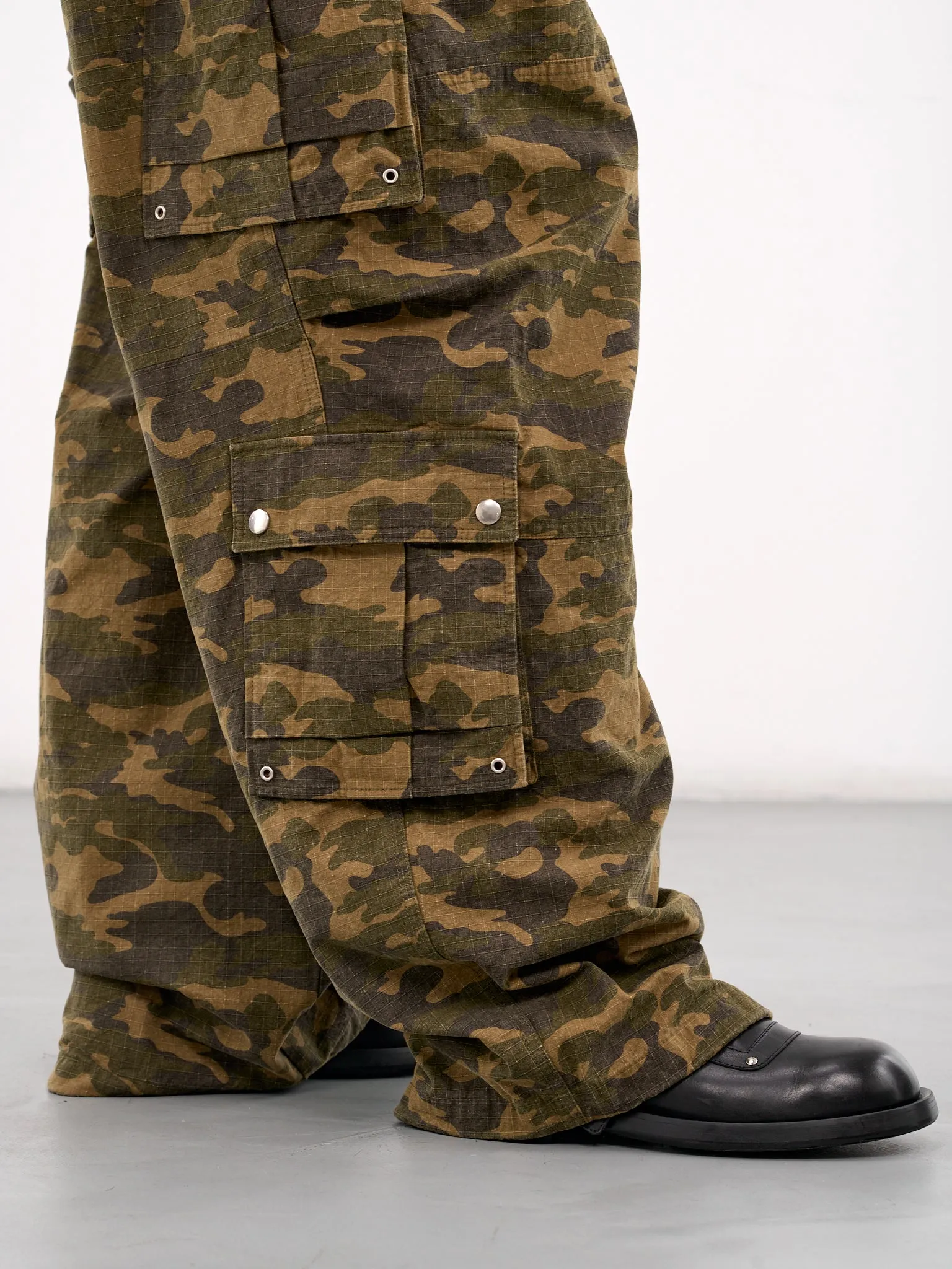 Camo Cargo Pants (PT0-25-253-MIX)