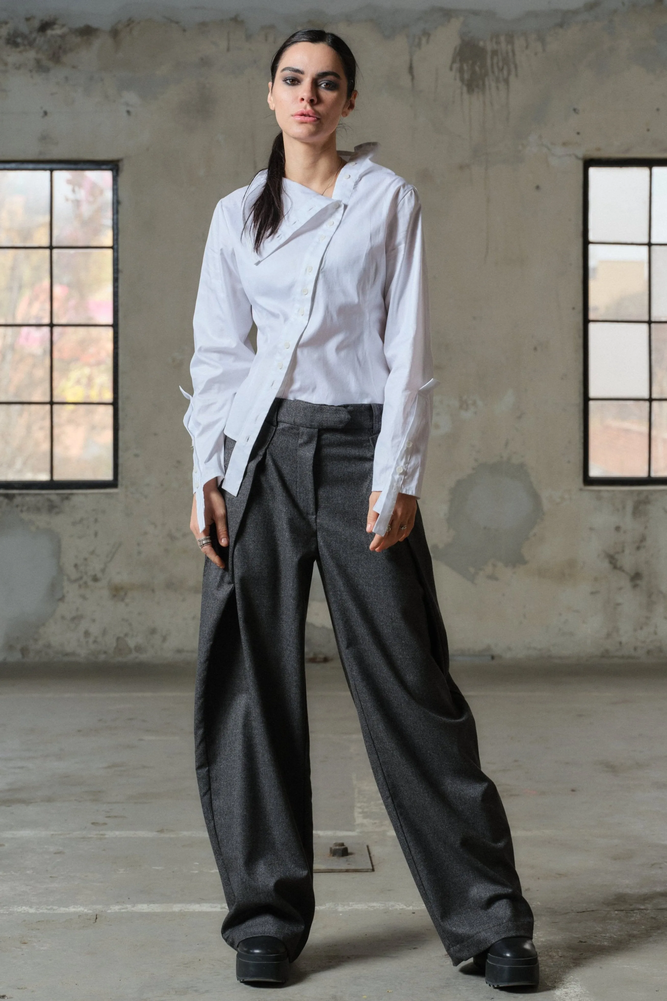 Elegant wide-leg merino wool pants