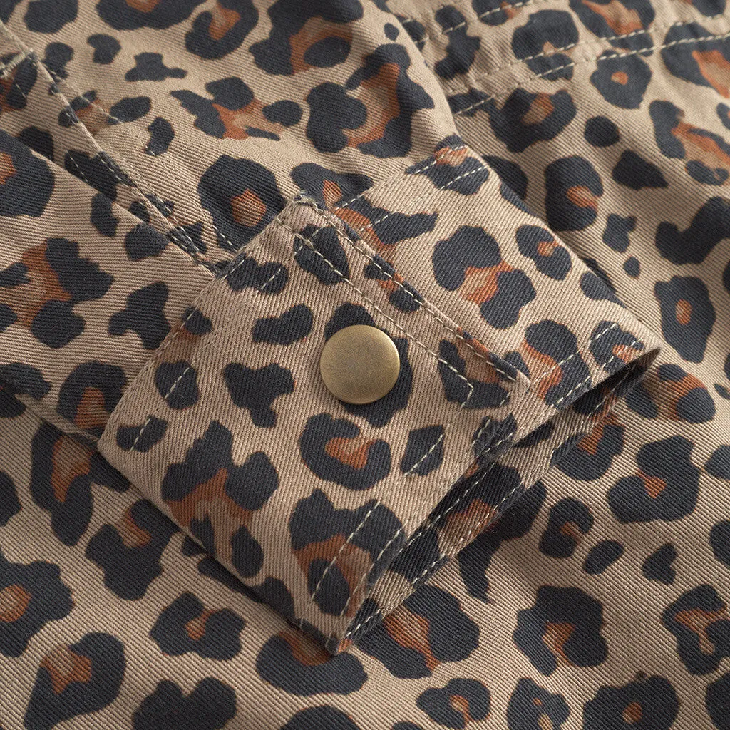 Jane jakke dekoreret med et smukt patch / 100162 - Leopard Printed