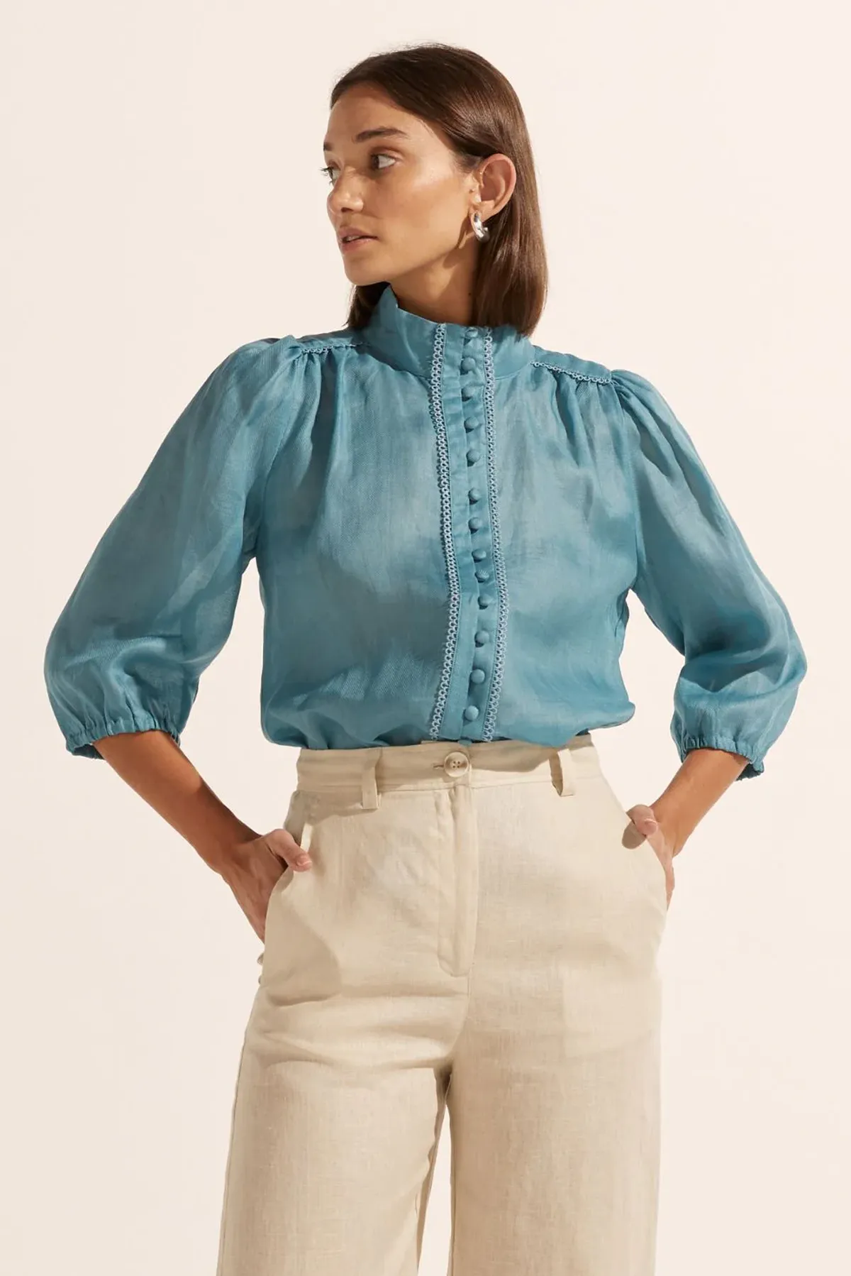 OUTLOOK TOP