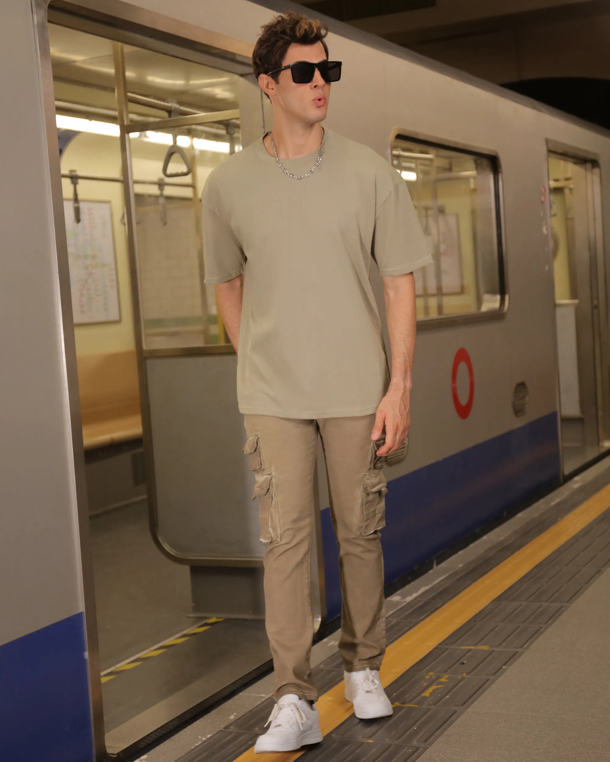 Slim-fit Cargo Jeans with Functional Side Pockets