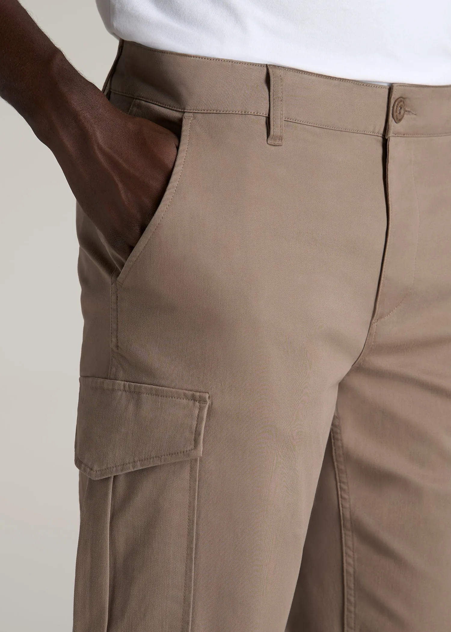 TAPERED-FIT Stretch Cotton Cargo Jogger Pants for Tall Men in Dark Sand