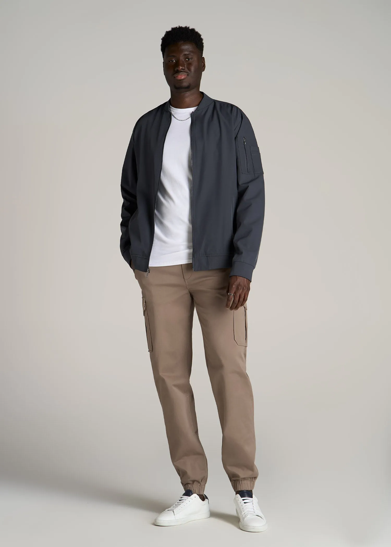 TAPERED-FIT Stretch Cotton Cargo Jogger Pants for Tall Men in Dark Sand