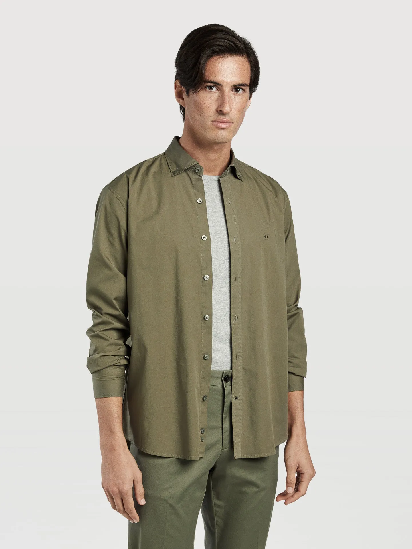 Timeless essential regular fit plain garment dye poplin shirt
